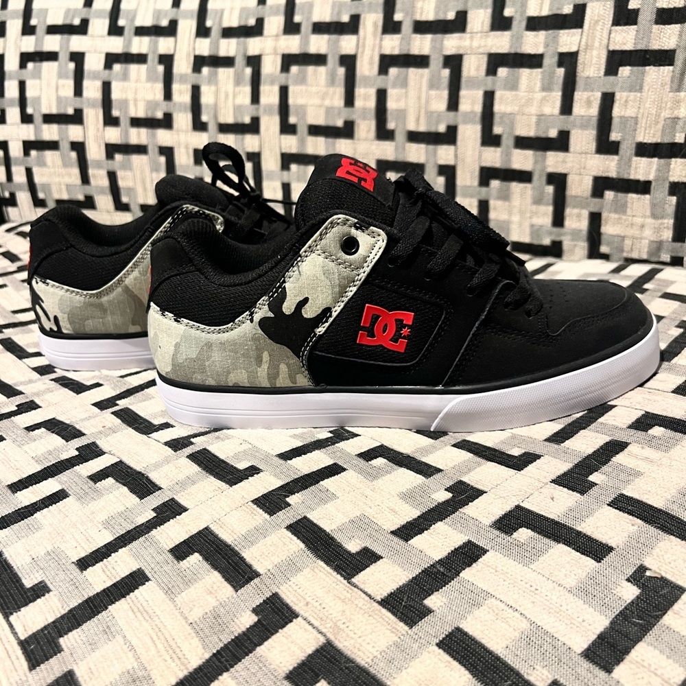 Mens DC shoes Pure